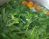 Foto langkah ke 3 dari resep Sayur Bening Bayam Edamame.