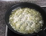 Foto del paso 2 de la receta Habas encebolladas con jamón
