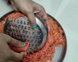 शाही गाजर हलवा (Shahi Gajar Halwa Recipe In Marathi) रेसिपी स्टेप 2 फोटो 