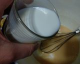 Foto del paso 2 de la receta Bizcocho de trigo y almendra molida