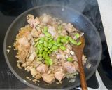 A picture of step 5 of Omurice (Japanese omelette rice).