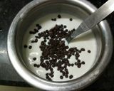 A picture of step 1 of Mango icecream.