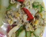 Foto langkah ke 5 dari resep Tumis Kerang Timun.