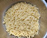 Foto langkah ke 1 dari resep Mie Goreng Rolade.