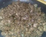 صورة لخطوة 2 من وصفة كبدة الدجاج 😄