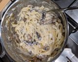 A picture of step 5 of Creamy Garlic Mushroom Pasta.