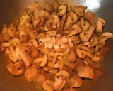 A picture of step 3 of Creamy Garlic Mushroom.