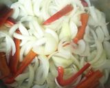 Foto del paso 2 de la receta: Pies de cerdo con tomate