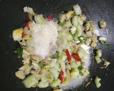 Foto langkah ke 4 dari resep Tumis Kerang Timun.