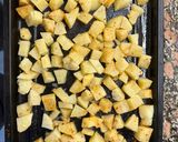 Foto del paso 4 de la receta: Riquísimas papas al horno 😋