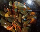 Foto langkah ke 4 dari resep Kerang Hijau Saus Padang.