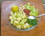 A picture of step 2 of Mask melon cucumber salad.