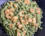 Foto del paso 2 de la receta: Tallarines con salsa de camarones
