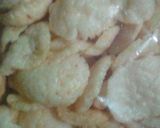 Foto langkah ke 10 dari resep Kerupuk nasi sisa modifikasi dengan tepung hunkwe dan tapioka.