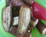 Foto langkah ke 1 dari resep Terong sambal tomat.