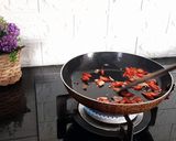 Foto langkah ke 2 dari resep Tumis Buncis Sosis Saos Tiram.