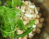 ફલાફલ વિથ પીટા બ્રેડ (Falafal With Pita Bread Recipe In Gujarati) રેસીપી સ્ટેપ1ફોટો