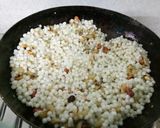 A picture of step 5 of Sabudana khichadi.