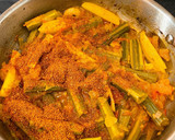 உருளைக்கிழங்கு முருங்கைக்காய் மசாலா  கறி (Urulaikilanku murunkaikaai masala kari recipe in tamil) ரெசிபி ஸ்டேப் 3 புகைப்படம்
