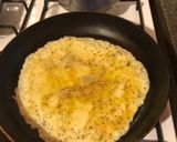 Foto del paso 1 de la receta: Omelette de queso y tomate