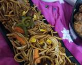 મન્ચુરિયન વિથ નુડલ્સ (fried & steam) રેસીપી પગલું 6ફોટો