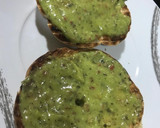 Foto del paso 3 de la receta: Tosta de secreto con salsa guacamole y chimichurri