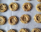 Foto langkah ke 6 dari resep Nutella Cookies Tart.