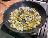 Une image de l'étape 7 de Sauté de légumes en sucré salé, aubergine et carottes aux champignons.
