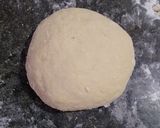 Foto del paso 2 de la receta: Medialunas y vigilantes