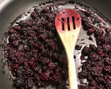 Foto del paso 3 de la receta: Cuscús aromático de coliflor al curry, con manzana y salsa de moras