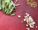 A picture of step 2 of Spicy Garlic Soy Udon Noodles.