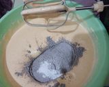 Foto langkah ke 3 dari resep Bolu ketan hitam keju lumer.