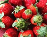 A picture of step 1 of Strawberry milkshake.