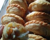 Foto langkah ke 11 dari resep Karipap Pusing/CurryPuff/ Pastel Malaysia.