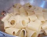 Foto del passaggio 5 della ricetta Paccheri pancetta affumicata e fagiolini