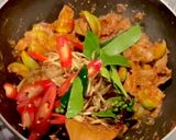 รูปขั้นตอนการทำที่ 2 ของ ผัดเผ็ดเนื้อ