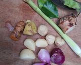 Foto langkah ke 1 dari resep Opor Ayam Kentang.