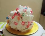 વ્હાઇટ ફોરેસ્ટ કેક (White Forest Cake Recipe In Gujarati) રેસીપી સ્ટેપ2ફોટો