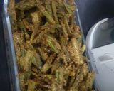 A picture of step 3 of Kurkuri Bhindi 😍.
