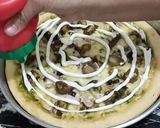 A picture of step 9 of Hot Green Chicken Pizza.