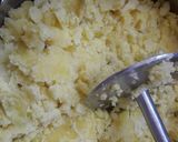 Foto del paso 3 de la receta: Volcán de Papita amarilla y salsa de Marucayá🇵🇪