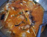 Foto langkah ke 5 dari resep Ikan Cucut Larak Tahu Kuah Merah a.k.a Mangut Iwak Asap Khas Tegal.