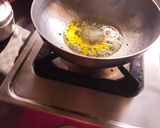 A picture of step 1 of Methi malai matar.