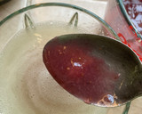 Foto del paso 10 de la receta: Mousse de frutos rojos, glaseado espejo y helado de nuez