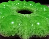 Foto langkah ke 3 dari resep Pudding Lumut Pandan Cokelat.
