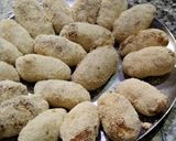 A picture of step 4 of Mawa cutlet.
