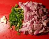 Foto del paso 1 de la receta Choquitos a la plancha en su tinta, con aceite de ajo y perejil