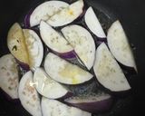 Gambar langkah 1 resipi Tauhu dan terung goreng tumis.