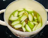 Hình bước làm 2 của món Canh bí xanh nấm lộc nhung