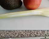 Foto del paso 1 de la receta: Ensalada verde con frutas